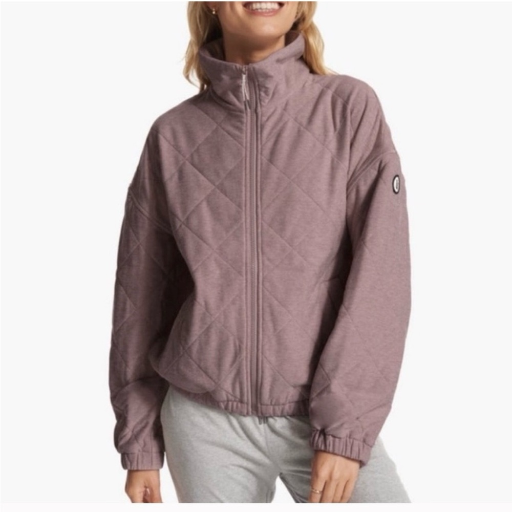 Vuori Women's Halo insulated Jacket in Dusty Rose